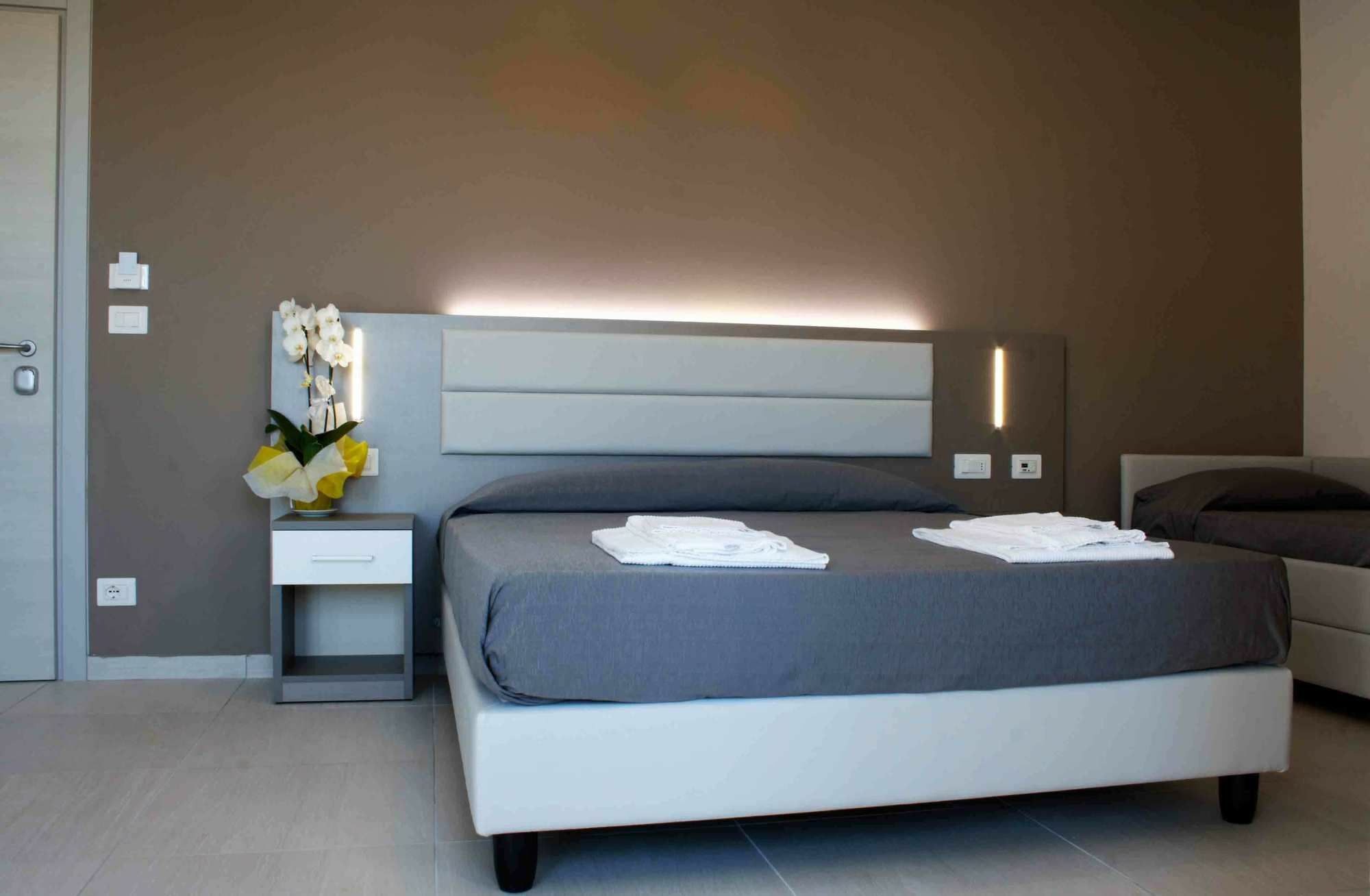 Gfh - Hotel Sole Resort & Spa มาร็อตตา ภายนอก รูปภาพ